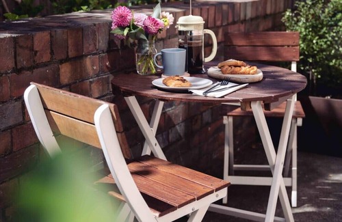 Sandy Bay Apartamento | Sayer Gardens Apartment with access to rental car
