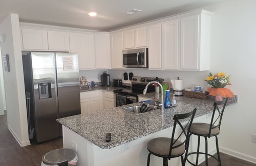 Rosewood Casa | SC (3745) 2BDR Townhouse Ft Jackson.