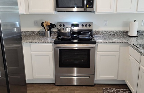 Rosewood Casa | SC (3745) 2BDR Townhouse Ft Jackson.