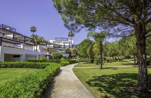 Marbella Chalet De Esquí | SC8. Exclusiva Adosada de Lujo en Alquiler Vacacional