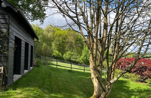 Saint-Pierre-de-Cormeilles Casa | Scandinavian-style house in the middle of greenery