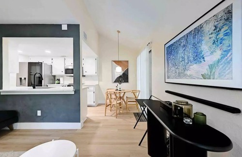 McNeil Casa | Scandinavian comfort, 2bd 1.5bth
