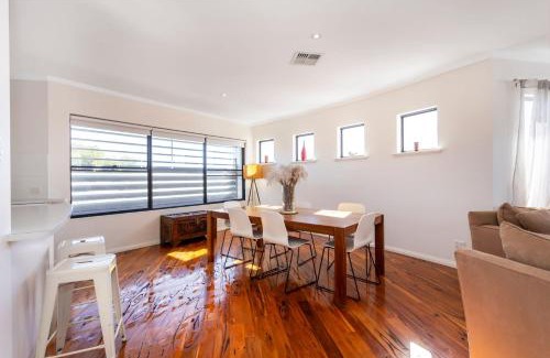 Scarborough Villa | Scarborough Villa on Mickey