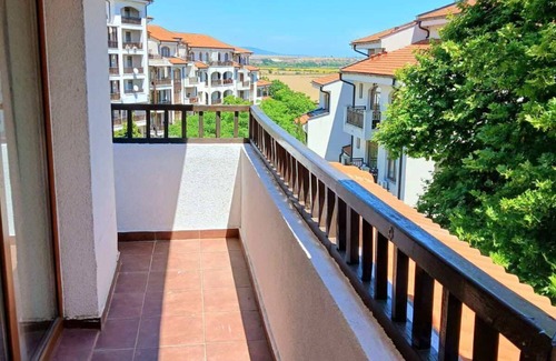 Aheloy Apartamento | Scenic, 2 Bedroom Apt with Views