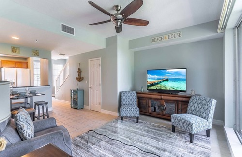 Ruskin Casa | Fabulous 2-Bedroom Canalside Townhome in Little Harbor Resort
