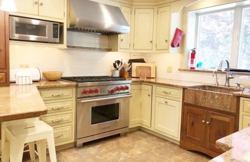 Centerville Casa | Scenic 4 BR Home with Private Heated Pool, Hot Tub, AC