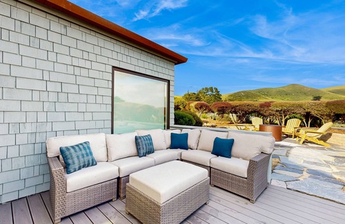 Bodega Bay Casa | Scenic Bodega Bay Retreat w/Ocean & Valley Views - Dog Friendly + Pvt. Hot Tub
