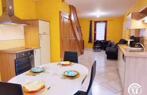 Mayenne Cabaña | Escapada Tranquila: Gîte Rural con Vista, Estanque y Actividades Cerca de Laval