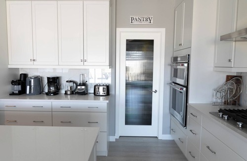 Cochrane Casa | Scenic Cochrane Family Home