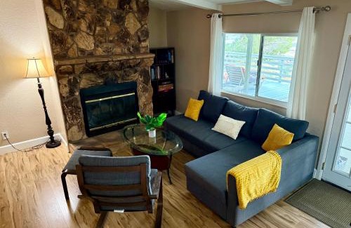 Wofford Heights Casa | Scenic Lake House & Dog Friendly