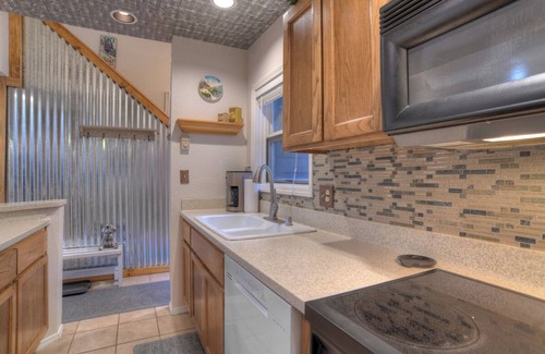 Purgatory Casa | Scenic Mountain Escape (#304) | Deck, Mtn Views, Fireplace, Near Ski, Dogs OK