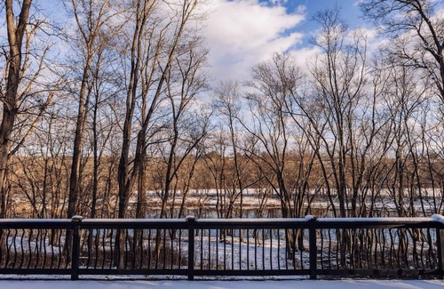 New Paltz Casa | Scenic New Paltz Escape: River Views, Hot Tub & Deck | Dream House in the Gunks