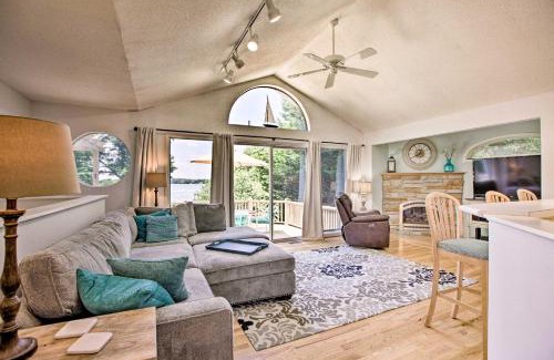 Huddleston Casa | Scenic Smith Mountain Lake Getaway with Deck and Dock!