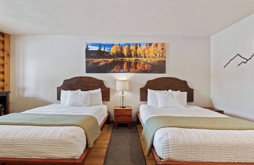 Duck Creek Village Hotel | Scenic Solitude ADA Double Queen Zion/Bryce
