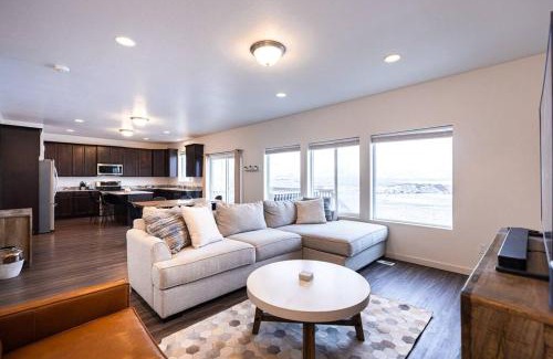 Saratoga Springs Casa | Scenic Views with arcade room