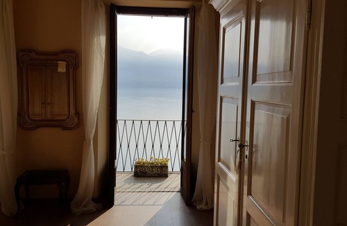 Gonte Villa | Villa de bellas vistas al lago Maggiore