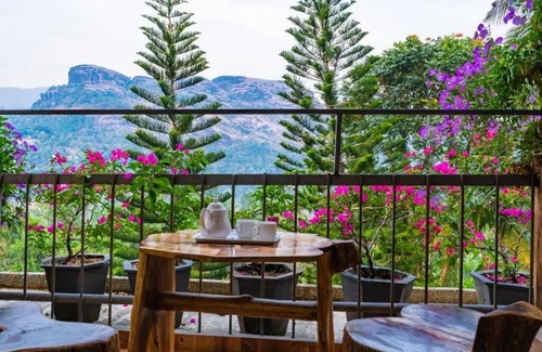 Devikolam Casa | Sceva's Garden Home - Double bed with balcony - 2
