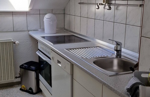Konigstadten Apartamento | Schöne 3 Zimmer Wohnung mit Klimaanlage, Zentral und Naturnah
