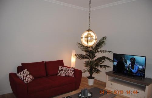 Gaarden-Sud - Kronsburg Apartamento | Schöne Ferienwohnung zentral gelegen