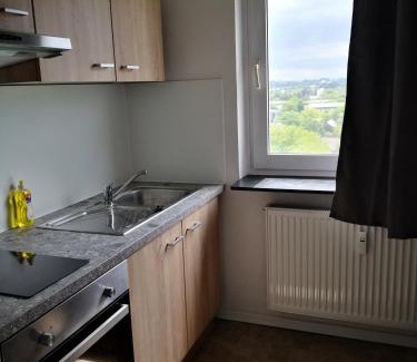 Oberstadt Apartamento | Schöne Wohnung 27 B nah Uni Klinik