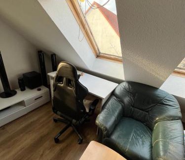 Region Hannover District Apartamento | Schönes Haus mit 3 Zimmern Küche Bad & Wohnzimmer 2 Parkplätze