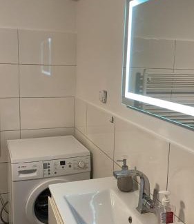 Vahrenwald Apartamento | Sch1 Schleswiger Str.19,30165 Hannover,UG,2 x SZ (2 x Doppelbett)