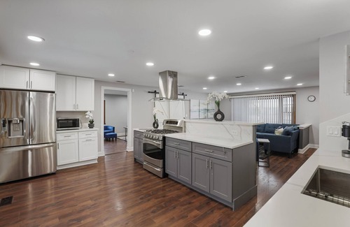 Wasco Casa | Schaumburg Sanctuary - New!
