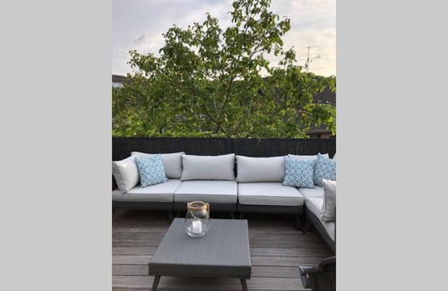 Thomasberg Apartamento | Schicke Landhauswohnung mit Dachterrasse