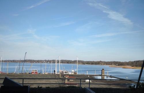 Schleswig Apartamento | Schleizauber Ferienwohnung mit Wasserblick und einer großzügigen Terrasse