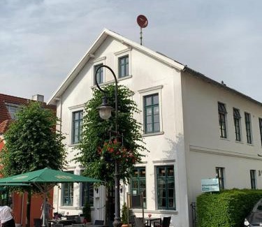 Jever Apartamento | Schloss Blick Bredendiek OG
