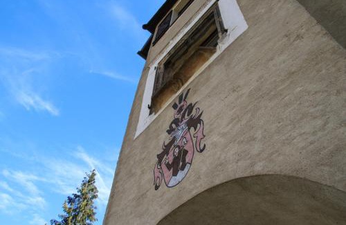 Huettenberg Casa | Schloss Süßenstein