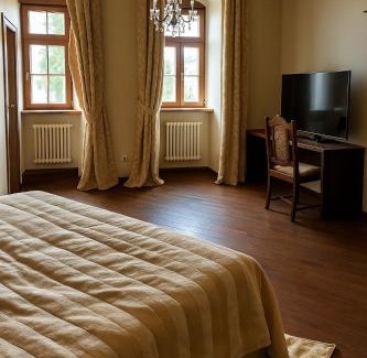 Geisenheim Cama Y Desayuno | Schloss Schönborn