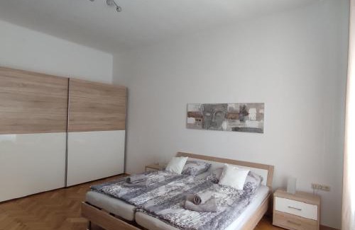 Bruck an der Mur Apartamento | Schlossbergblick