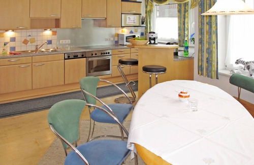 Sankt Anton am Arlberg Apartamento | Schmiedbach by Interhome