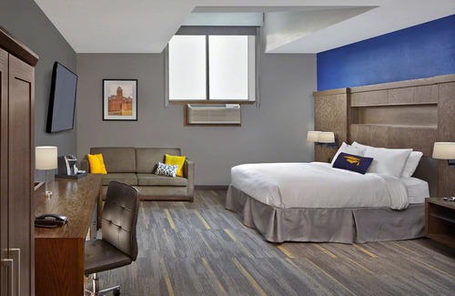 Morgantown Hotel | Scholar Morgantown, Tapestry Collection by Hilton
