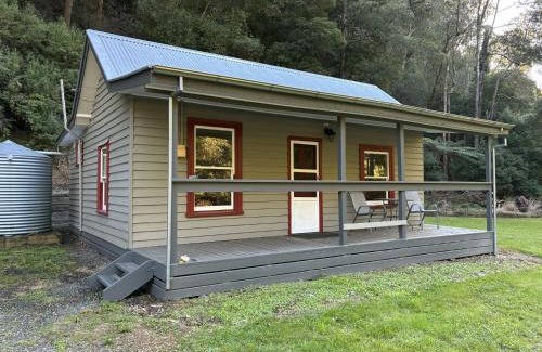 Walhalla Casa | School Cottage