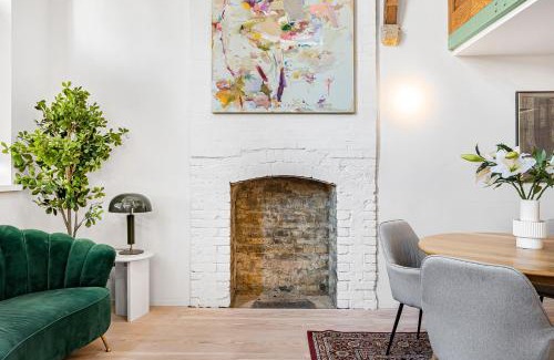 Bow West Casa | Schoolbell Mews full 3 bedroom 2 bathroom architect designed mews house Fabulous Bow, Victoria Park Location