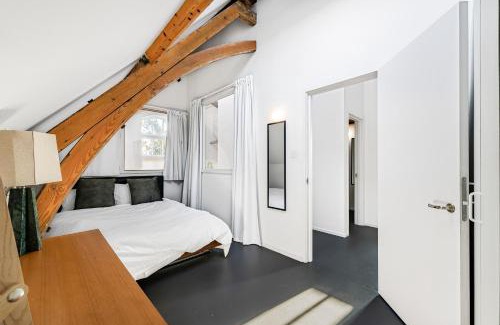 Bow West Casa | Schoolbell Mews full 3 bedroom 2 bathroom architect designed mews house Fabulous Bow, Victoria Park Location