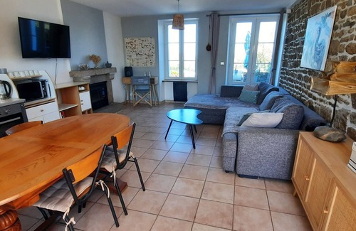 Saint-Broladre Cabaña | Colegial Bay, 3 ***, 6 personas, de la vieja escuela en Mont St Michel