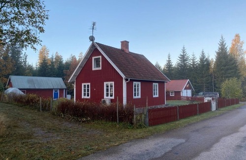 Emmaboda Apartamento | Schwedenhaus in Alleinlage und Seenähe
