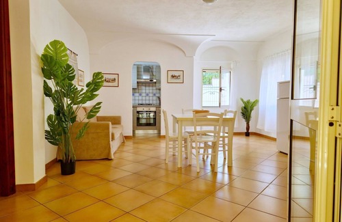 Orosei Apartamento | [Scogliera] Apartamento a 800 metros del mar con jardín