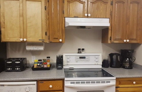 Scotch Creek Cabina | Scotch Creek Lodge: junto al parque provincial del lago Shuswap