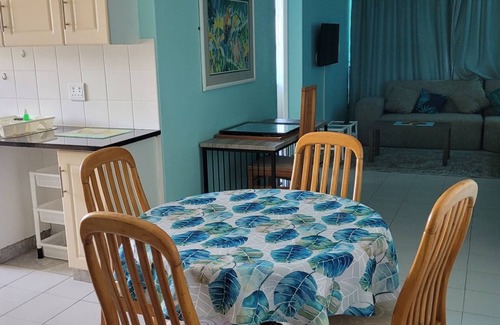 Saint Michael's on Sea Apartamento | Scottburgh Views - Smile & Wave