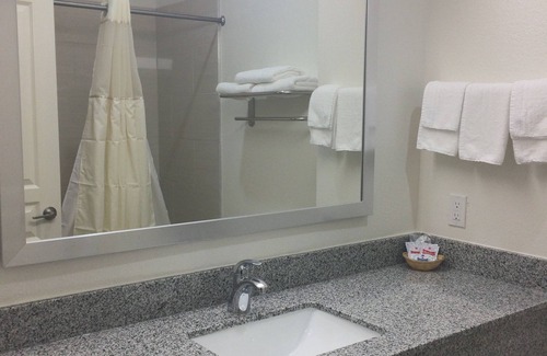 Conroe Hotel | Scottish Inn & Suites