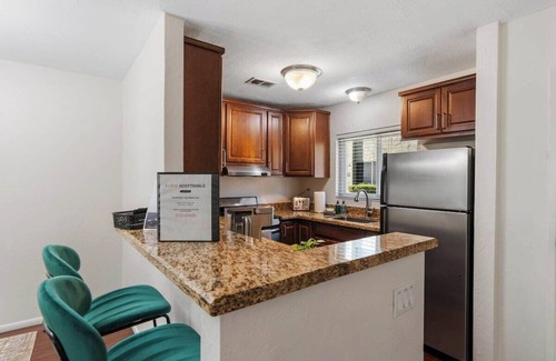South Scottsdale Condominio | Scottsdale Camelback 169 – Walk to Fashion Square & Old Town!