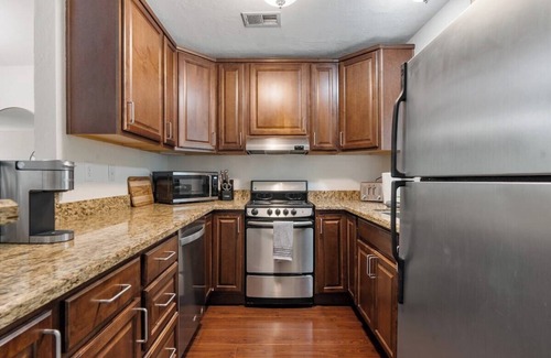 South Scottsdale Condominio | Scottsdale Camelback 169 – Walk to Fashion Square & Old Town!