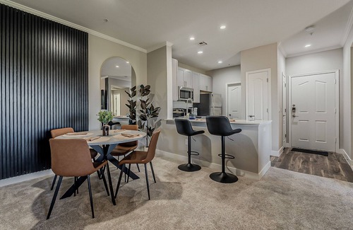 North Scottsdale Apartamento | Scottsdale Getaway 2BR/2BA Pool Gym Free Parking