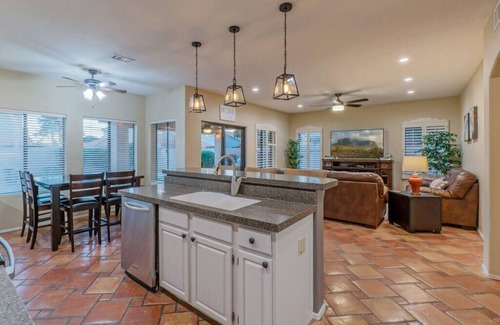 Paradise Park Vista Casa | Scottsdale Luxury Home Heated Pool, BBQ, Game