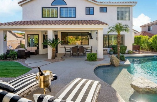 Paradise Park Vista Casa | Scottsdale Luxury Home w/ Pool, Games and Fire pit