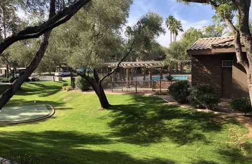 Raskin Estates Condominio | Scottsdale - Popular area...close to golf, shops, dining, hiking.